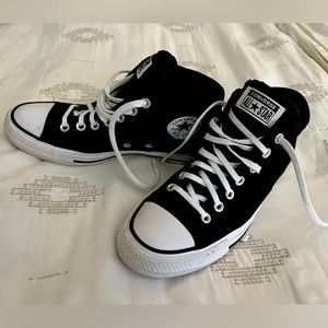 Converse Chuck Taylor All-Star Madison Mid Top Sneaker W 9, M 7